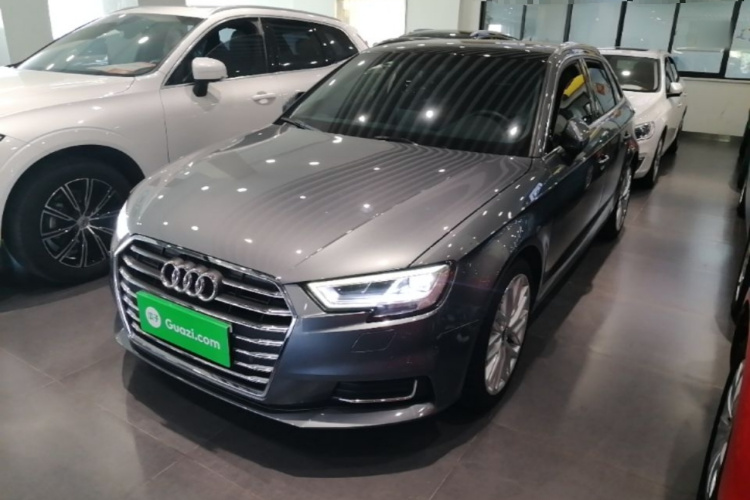 Audi A3 2019 car image #2