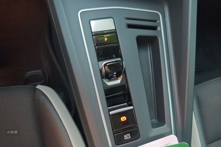 Volkswagen Golf 2024 car image #16