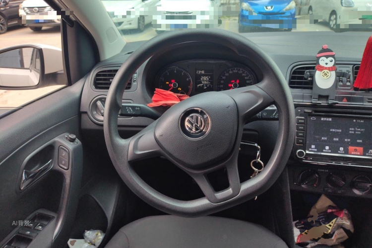 Volkswagen Polo 2016 car image #12
