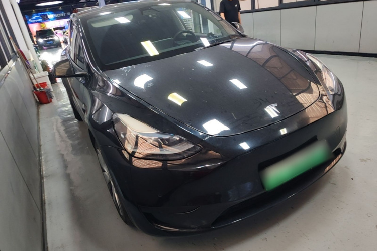Tesla Model Y 2022 car image #4