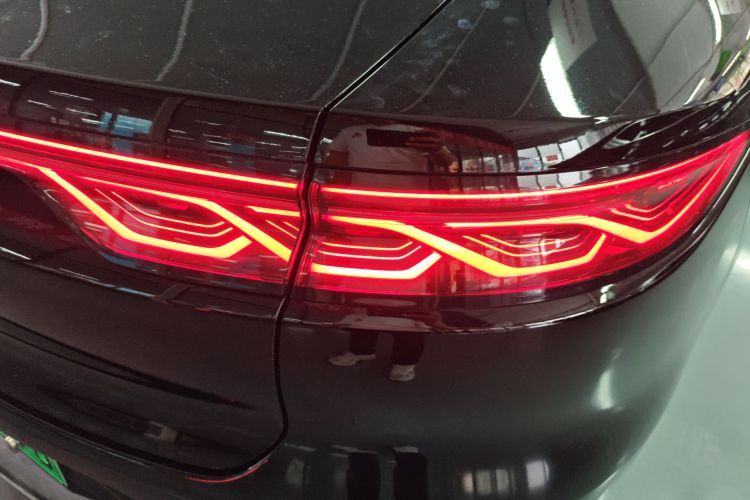 BYD Han 2022 imagen de coche #8