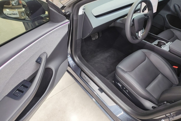 Tesla Model 3 2024 #12 Tesla Model 3 2024 car image #12