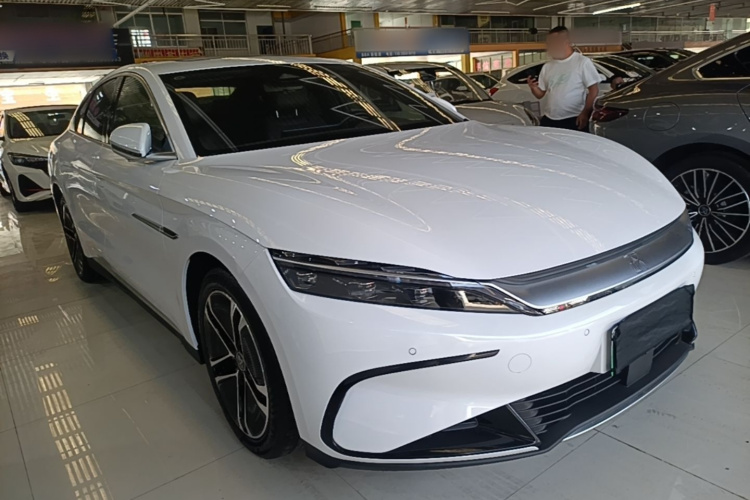 BYD Han 2023 car image #4