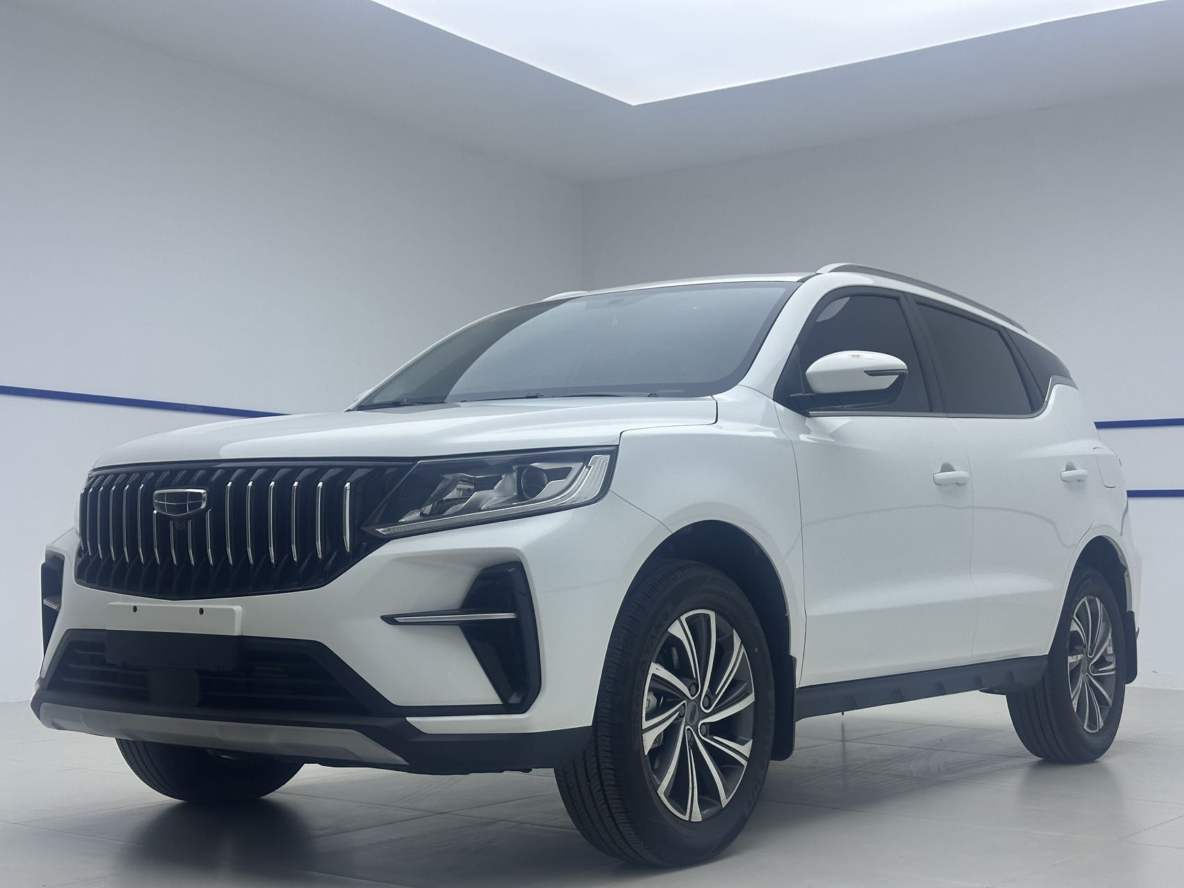 GEELY Vision X6 2023 car image 