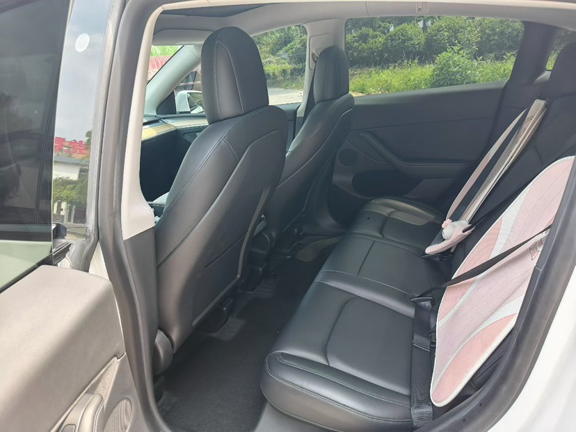 Tesla Model Y 2022 car image #7