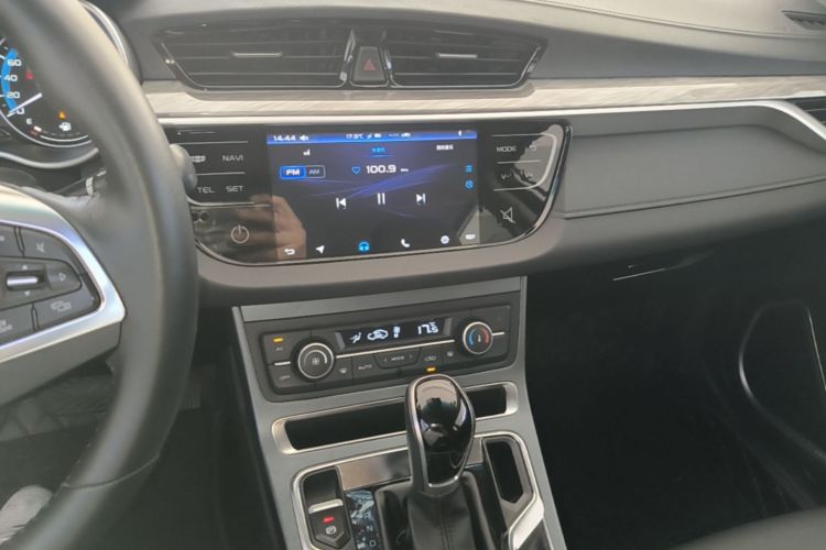GEELY Emgrand 2020 #13 GEELY Emgrand 2020 car image #13