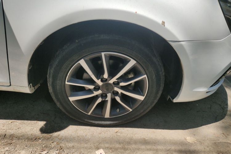 GEELY Emgrand 2020 car image #6