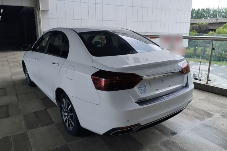 GEELY Emgrand 2020 car image #5
