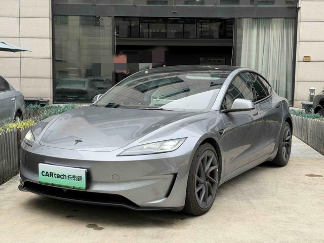 Tesla Model 3 2026 car image #13