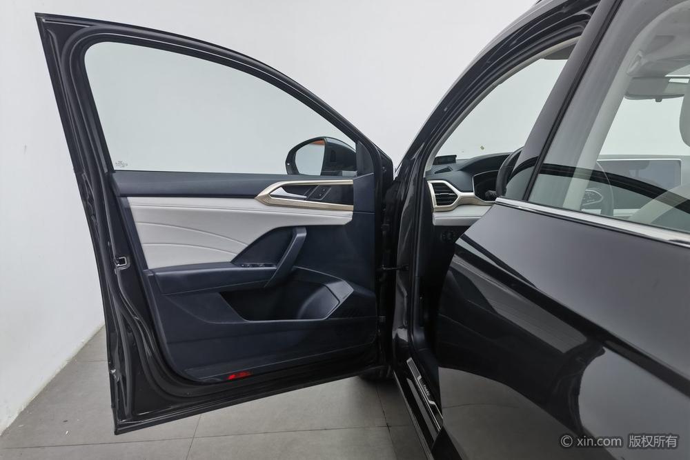 Volkswagen Tharu 2023 car image #21