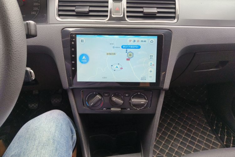 Volkswagen Santana 2015 صورة سيارة #13