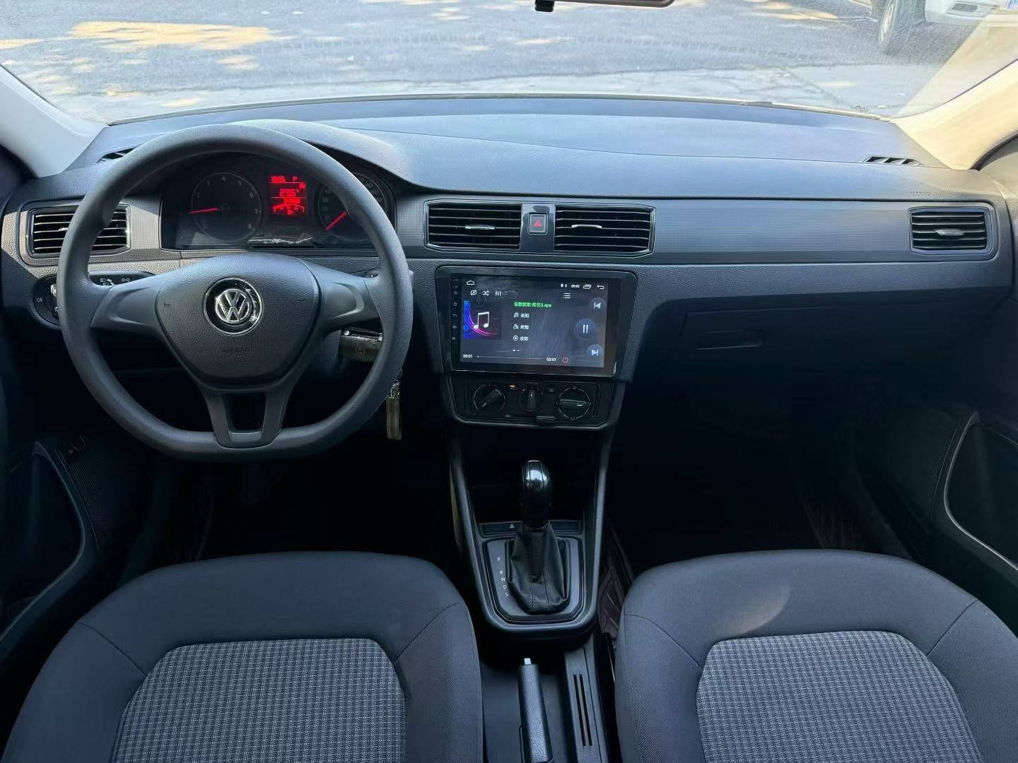 Volkswagen Santana 2018 car image #5