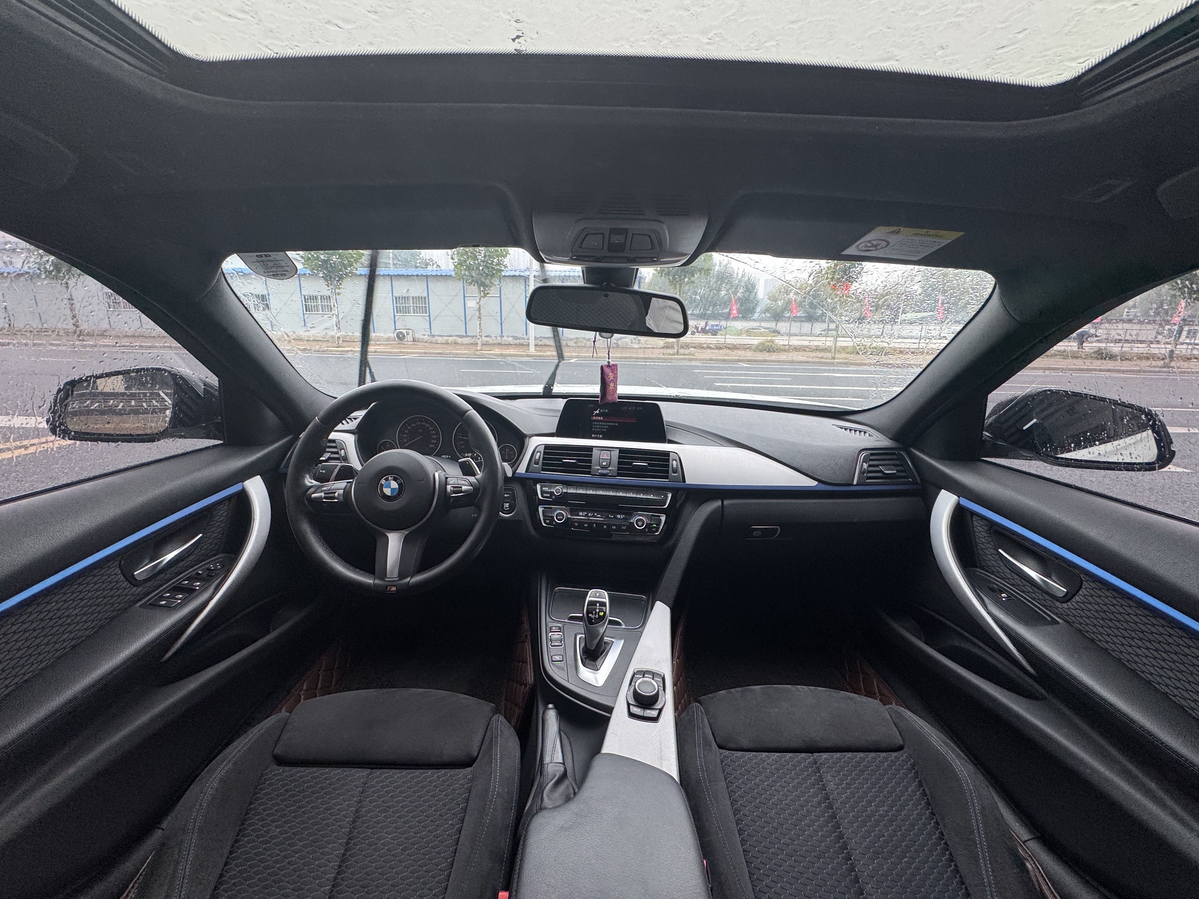 BMW 3 Series 2018 #12 BMW 3 Series 2018 صورة سيارة #12