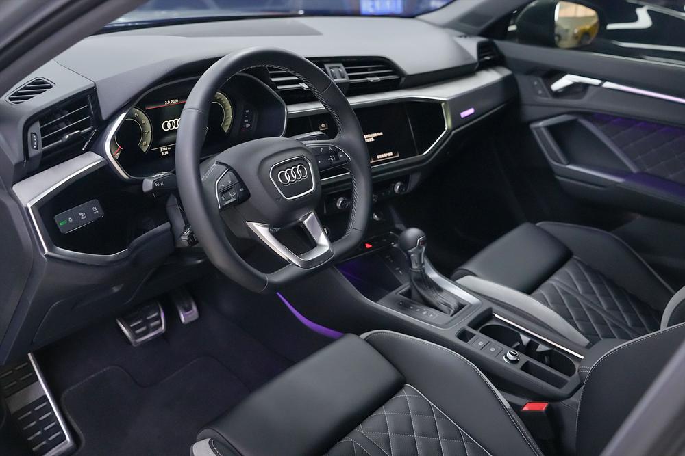 Audi Q3 2025 car image #14