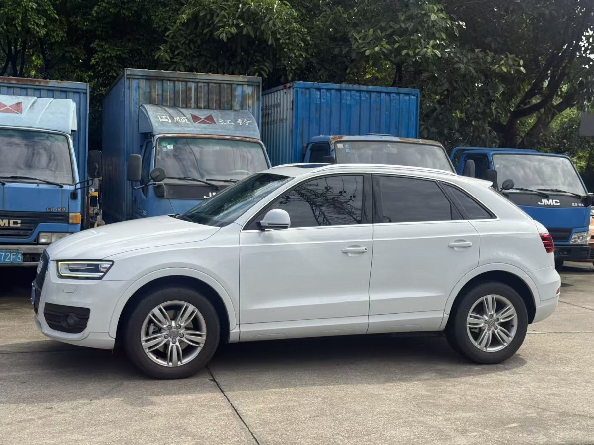 Audi Q3 2014 car image #5