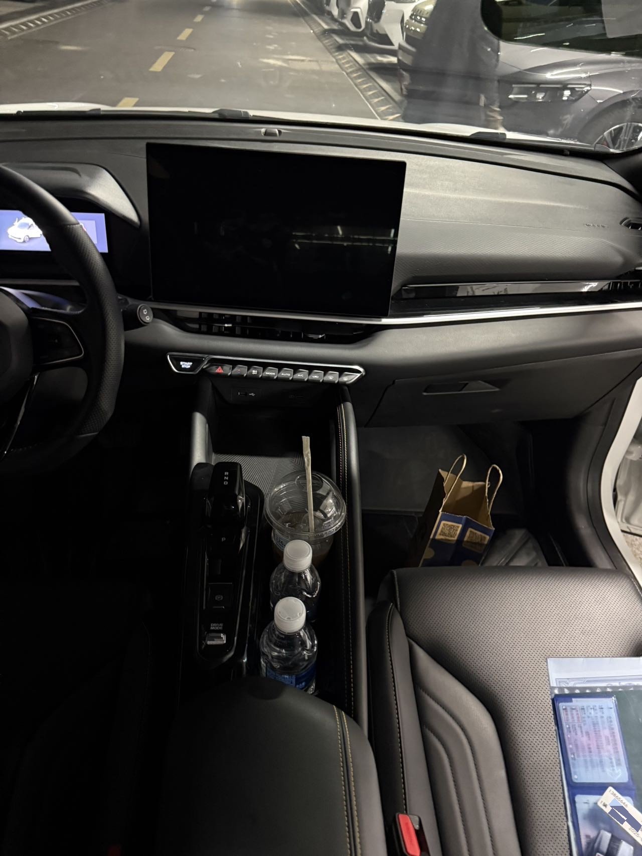 GEELY Coolray 2025 #7 GEELY Coolray 2025 car image #7