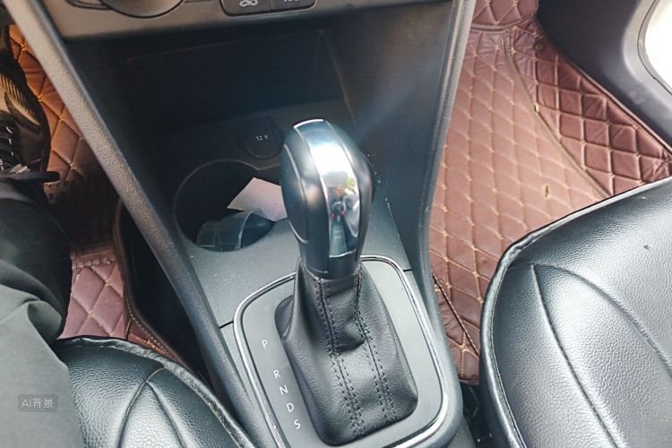 Volkswagen Polo 2017 imagem de carro #16