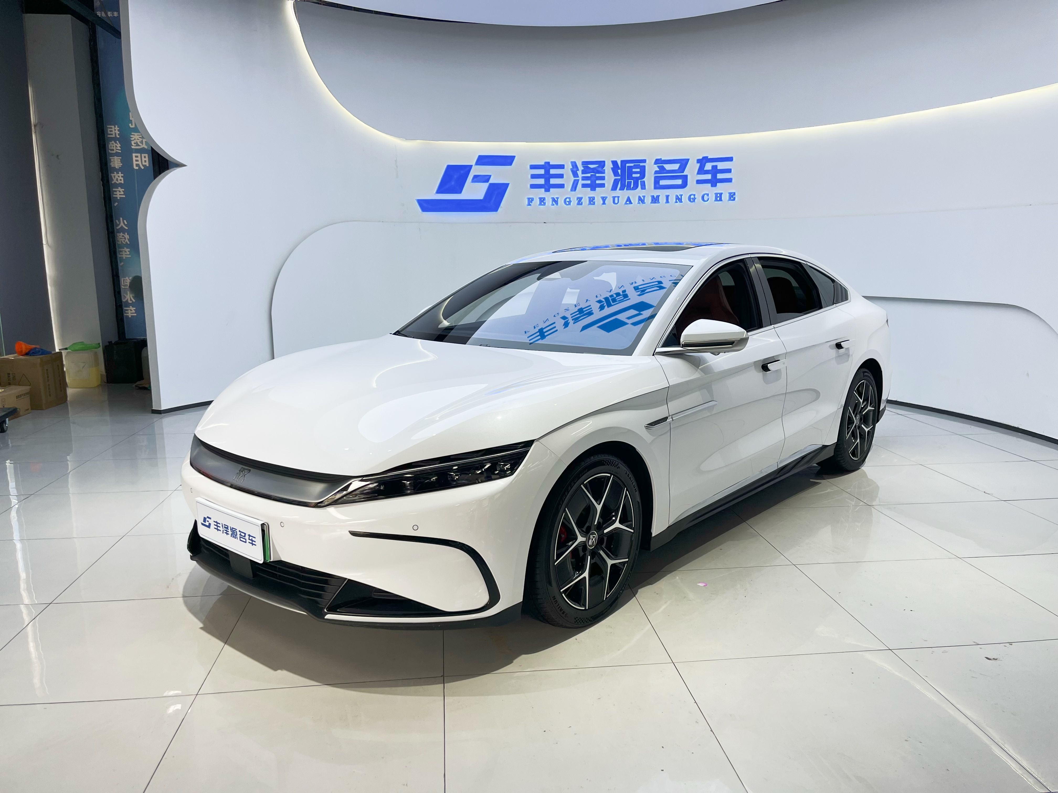 BYD Han 2023 car image 