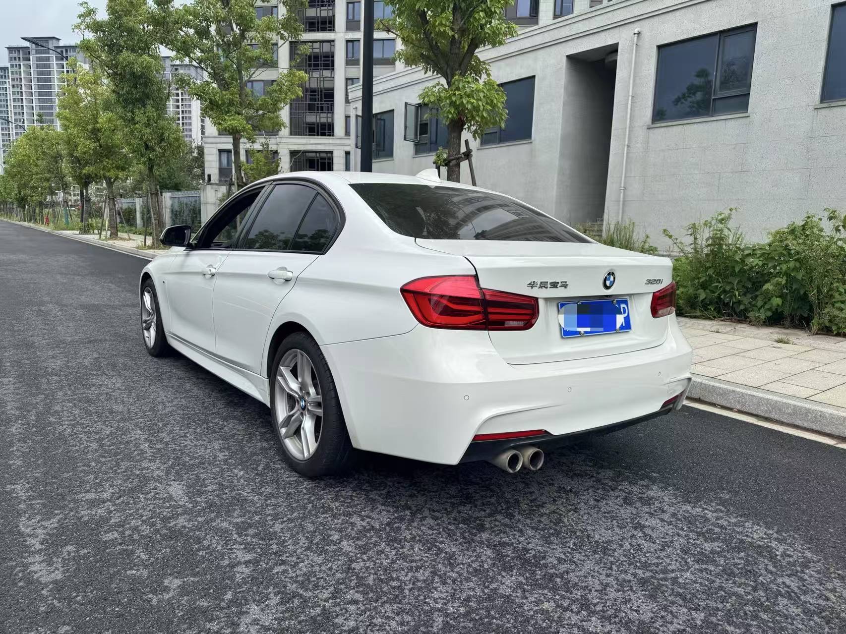 BMW 3 Series 2019 car image #5