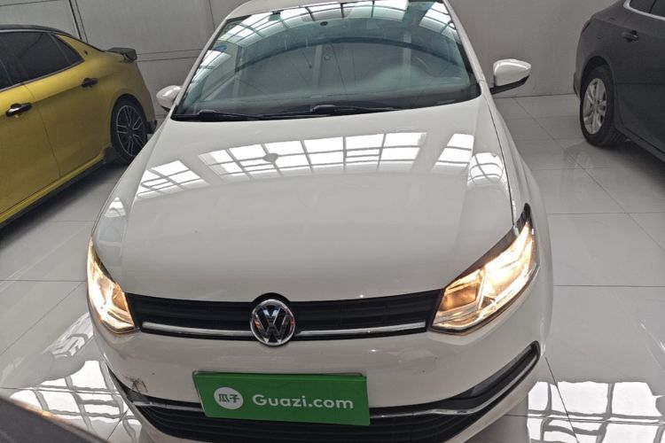 Volkswagen Polo 2019 car image #3