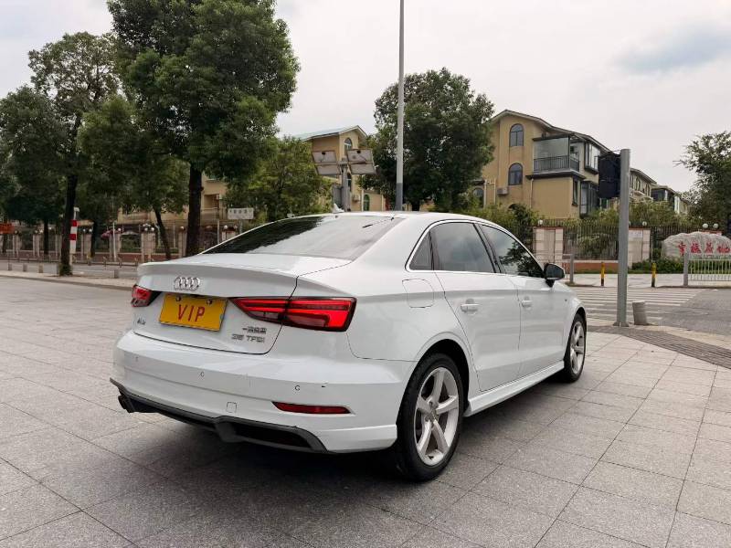 Audi A3 2019 car image #6