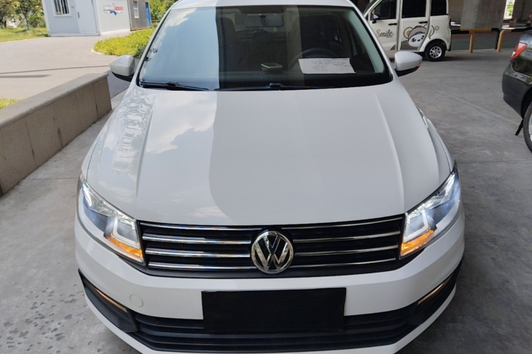 Volkswagen Santana 2016 car image #3