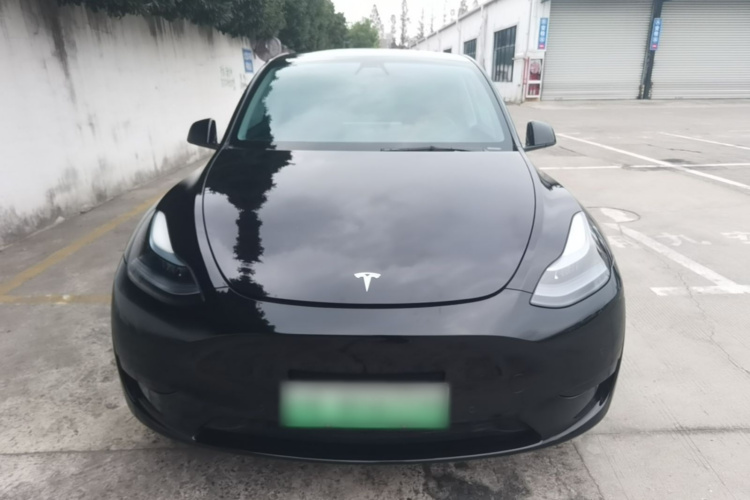 Tesla Model Y 2023 #3 Tesla Model Y 2023 car image #3