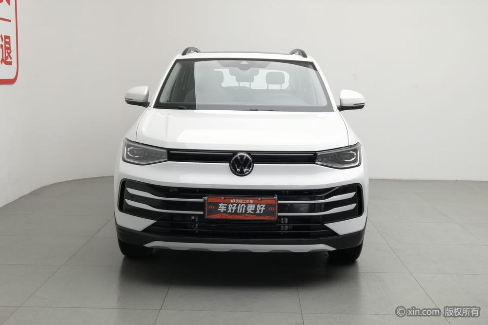 Volkswagen Tharu 2025 car image #2