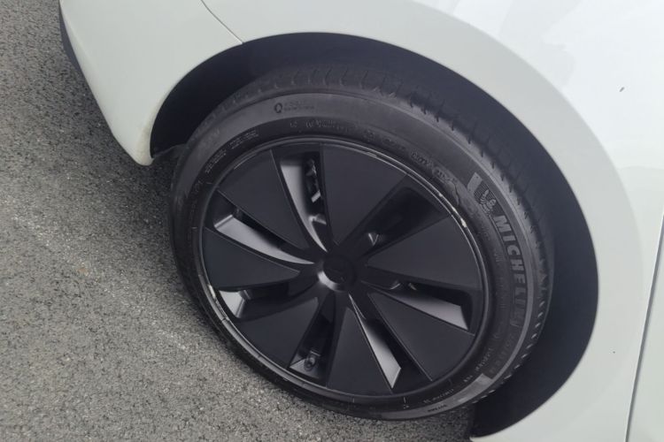 Tesla Model 3 2024 #10 Tesla Model 3 2024 car image #10