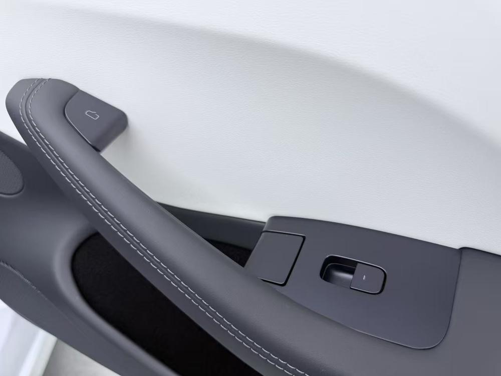 Tesla Model 3 2024 imagem de carro #6