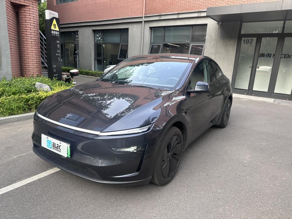 Tesla Model Y 2025 Tesla Model Y 2025 car image