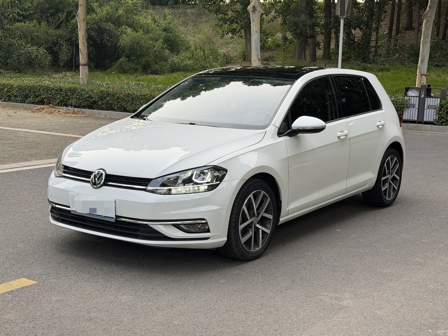 Volkswagen Golf 2020 Volkswagen Golf 2020 car image