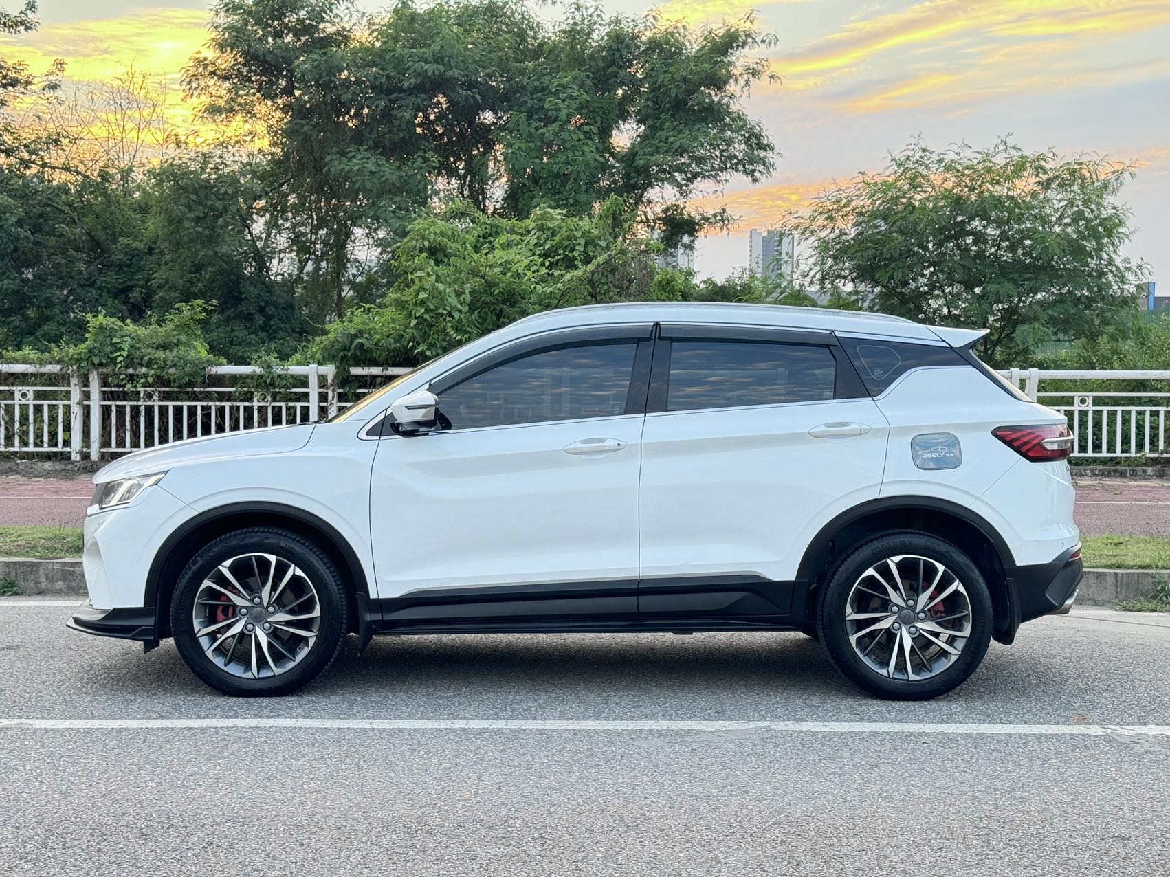 GEELY Coolray 2020 car image #8