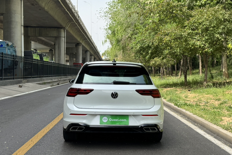 Volkswagen Golf 2021 car image #7