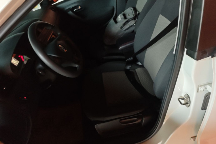 Volkswagen Polo 2018 car image #15