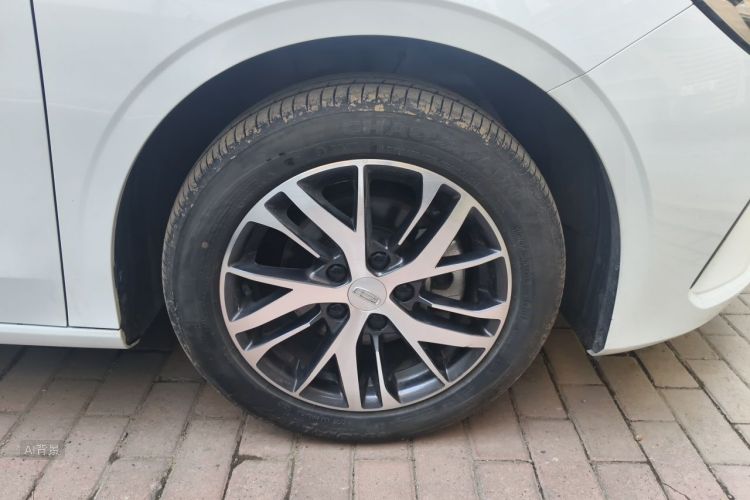 GEELY Emgrand 2023 #9 GEELY Emgrand 2023 car image #9