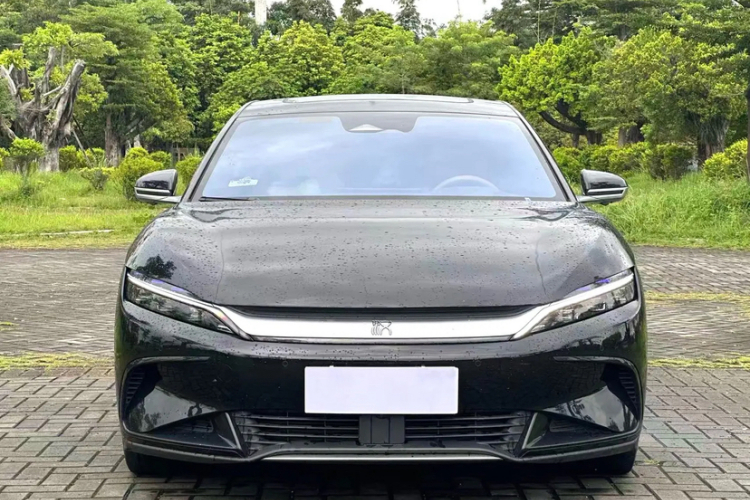 BYD Han 2023 #3 BYD Han 2023 car image #3