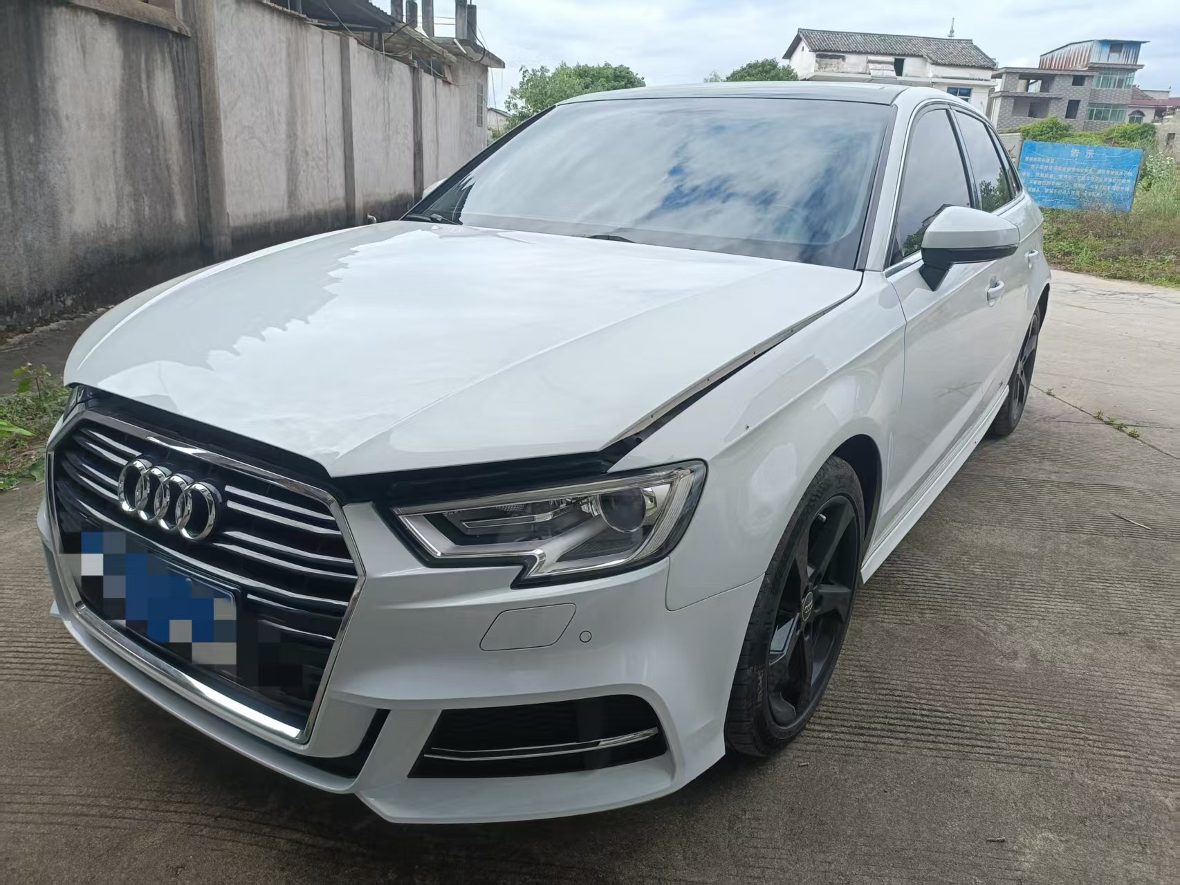 2018 2018 car image