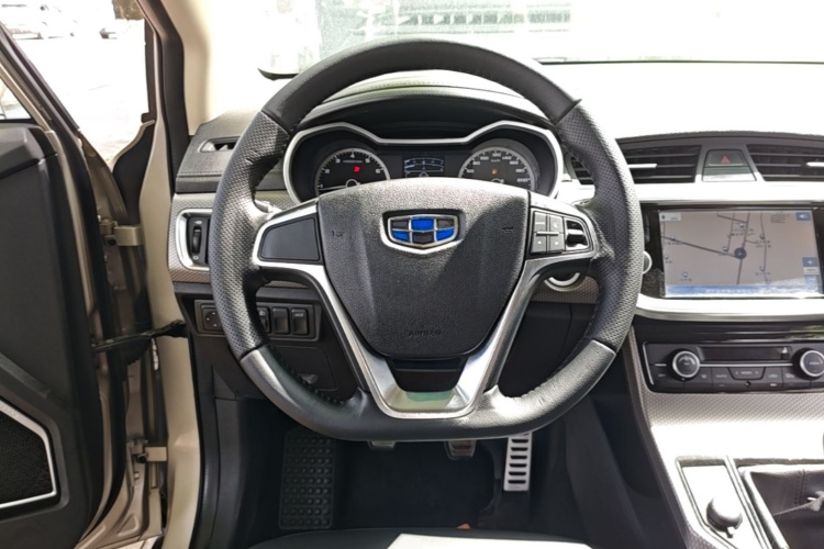 GEELY Emgrand GS 2017 car image #11
