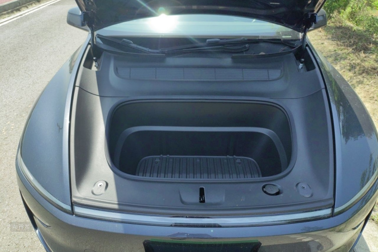 Tesla Model Y 2025 #22 Tesla Model Y 2025 car image #22