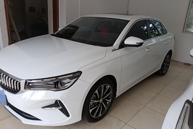 GEELY Emgrand 2024 car image #2