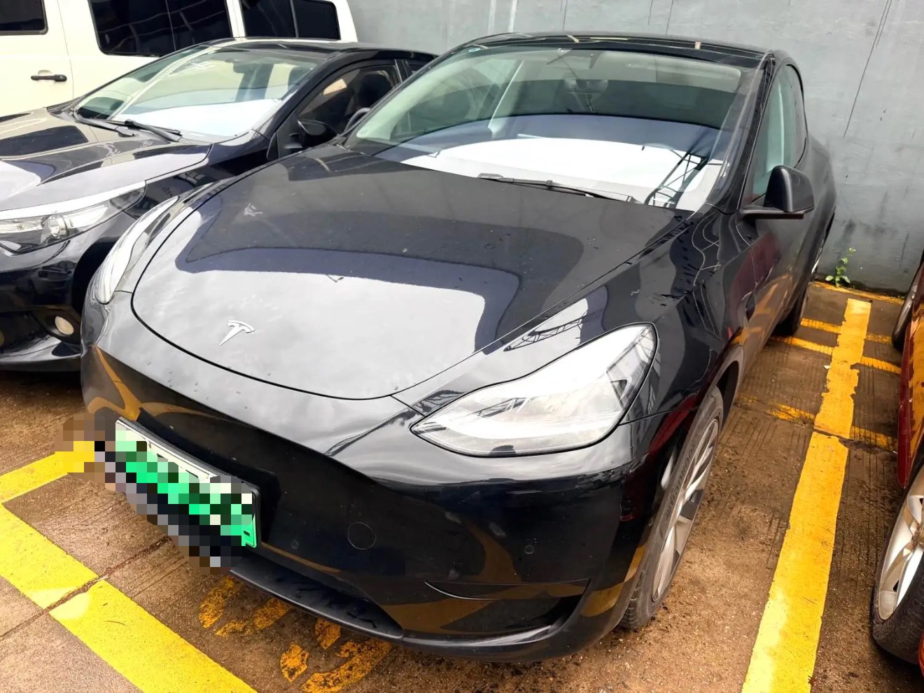 Tesla Model Y 2022 car image 