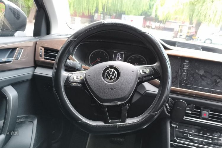Volkswagen Tharu 2022 car image #12