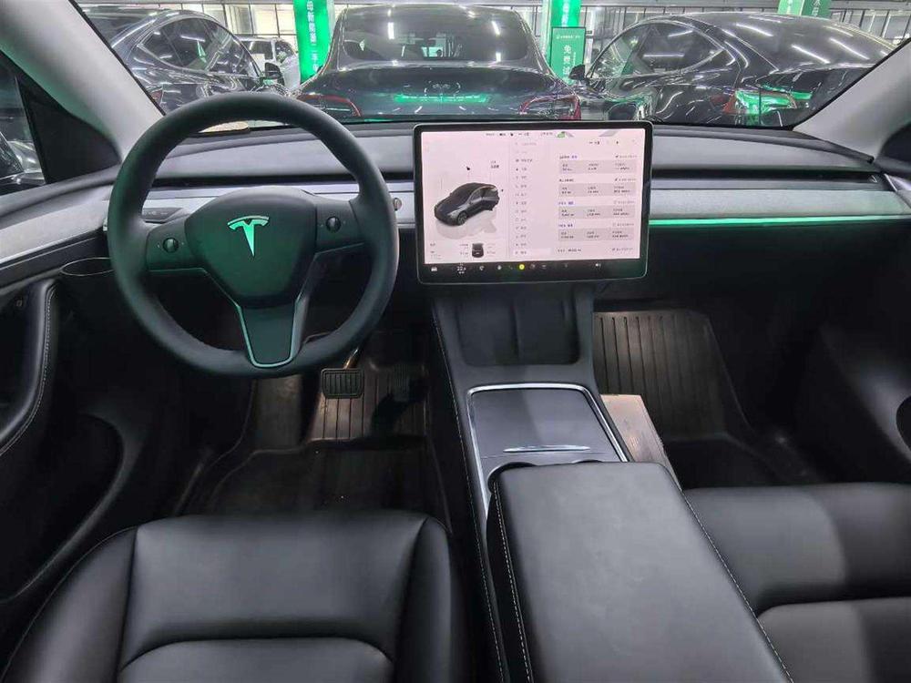Tesla Model Y 2024 #11 Tesla Model Y 2024 car image #11