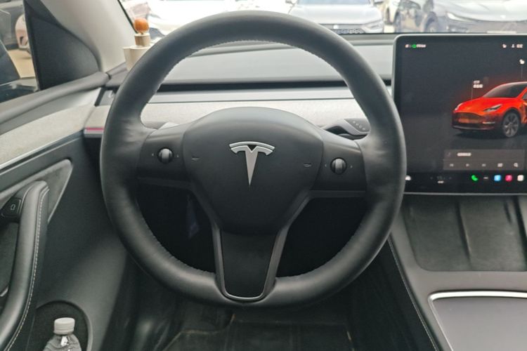 Tesla Model Y 2023 #11 Tesla Model Y 2023 car image #11