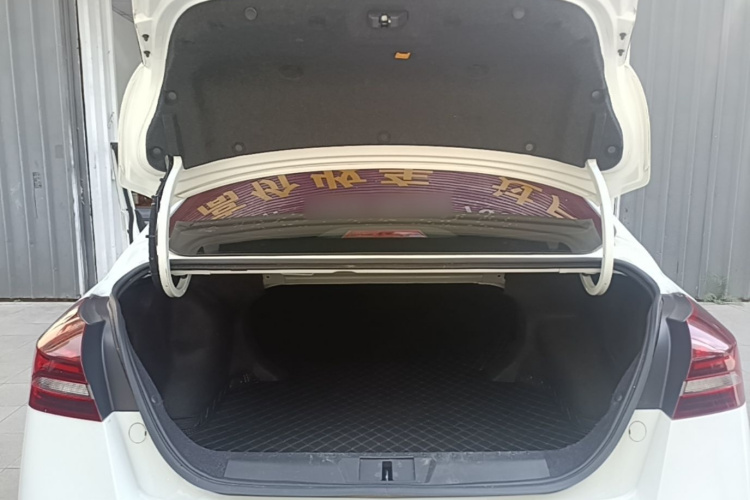 GEELY Emgrand 2022 #19 GEELY Emgrand 2022 car image #19