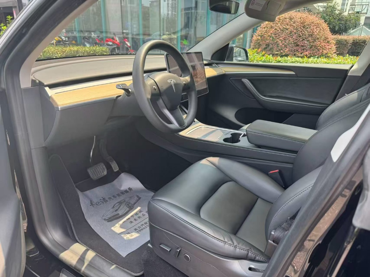 Tesla Model Y 2022 #6 Tesla Model Y 2022 car image #6