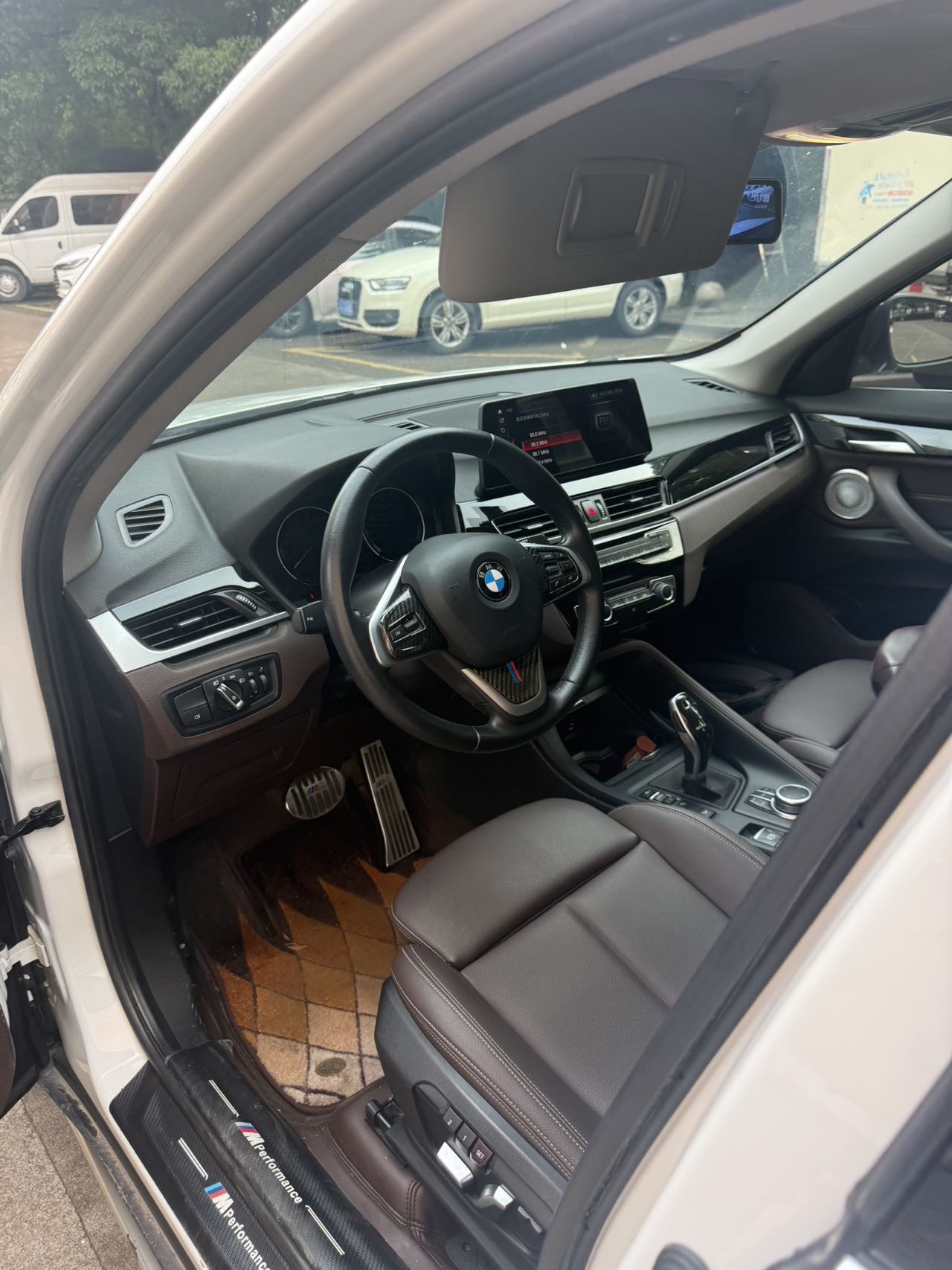 BMW X1 2020 car image #2