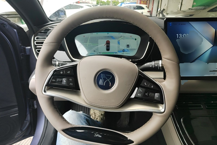 BYD Han 2024 #11 BYD Han 2024 صورة سيارة #11