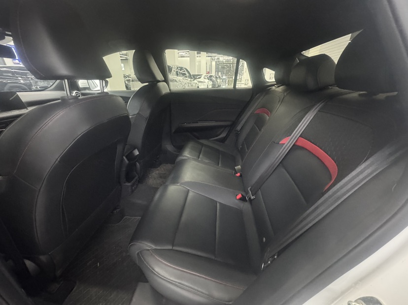 MG 5 2025 car image #5
